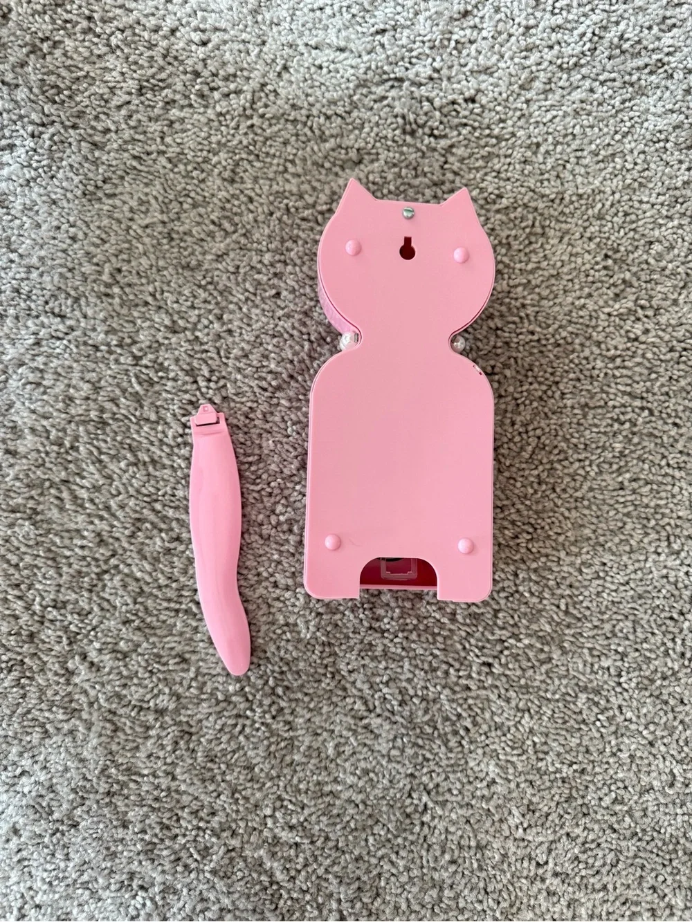 Pink Cat Wall Clock with Pearl Necklace